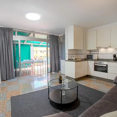 Cosy 1bd Near Playa De Americas, 208
