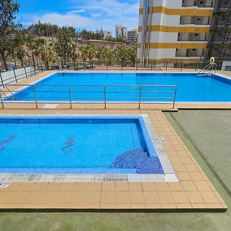 Cosy 1bd Near Playa De Americas, 208 Apartmán