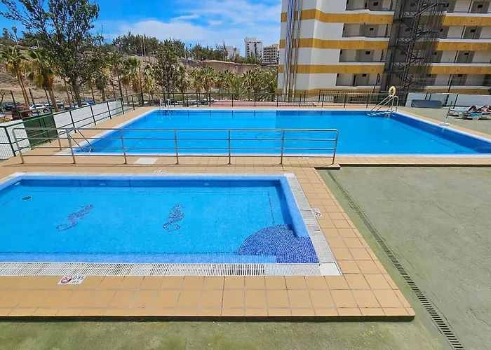 Cosy 1bd Near Playa De Americas, 208 Apartman