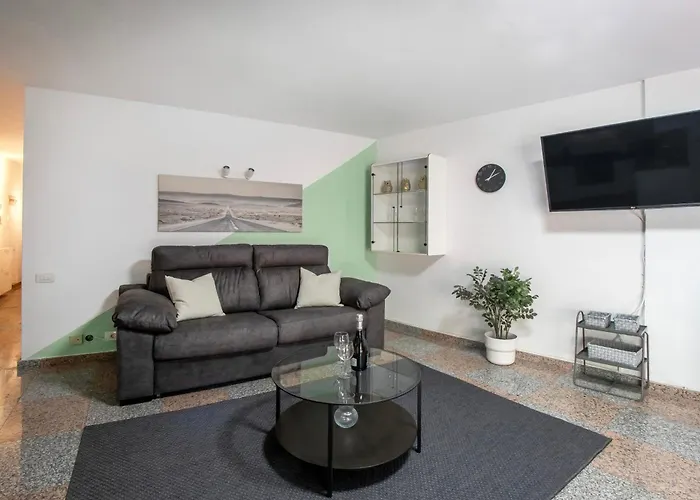 Cosy 1bd Near Playa De Americas, 208 * Playa de las Americas (Tenerife)