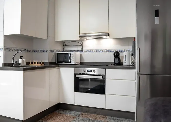 Cosy 1bd Near Playa De Americas, 208