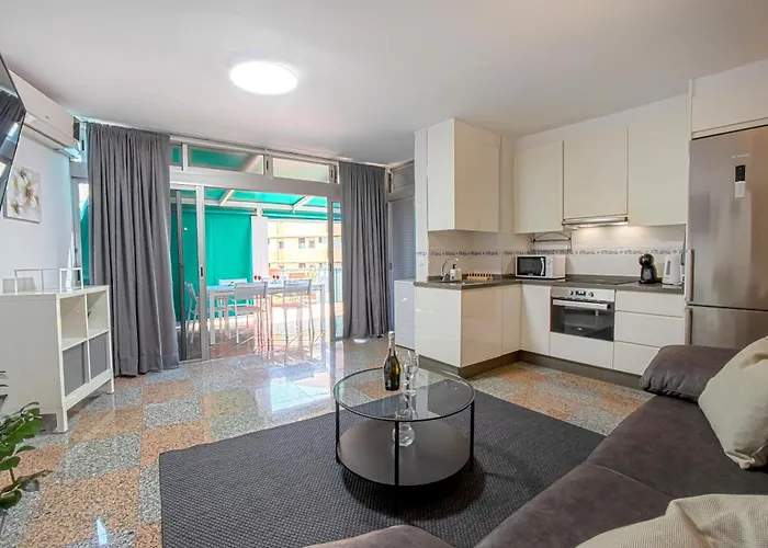 Cosy 1bd Near Playa De Americas, 208